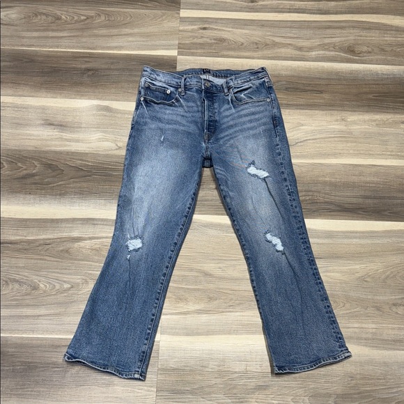 GAP Women's cropped Flare Jeans in Light Blue size 12 / 31 - Picture 1 of 12